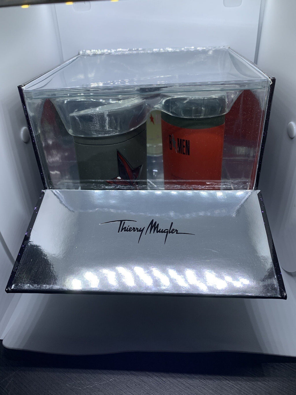 Thierry Mugler B Men Gift Set 1.7 FL OZ /50 ML EDT Spray + Deo + Body Shampoo2