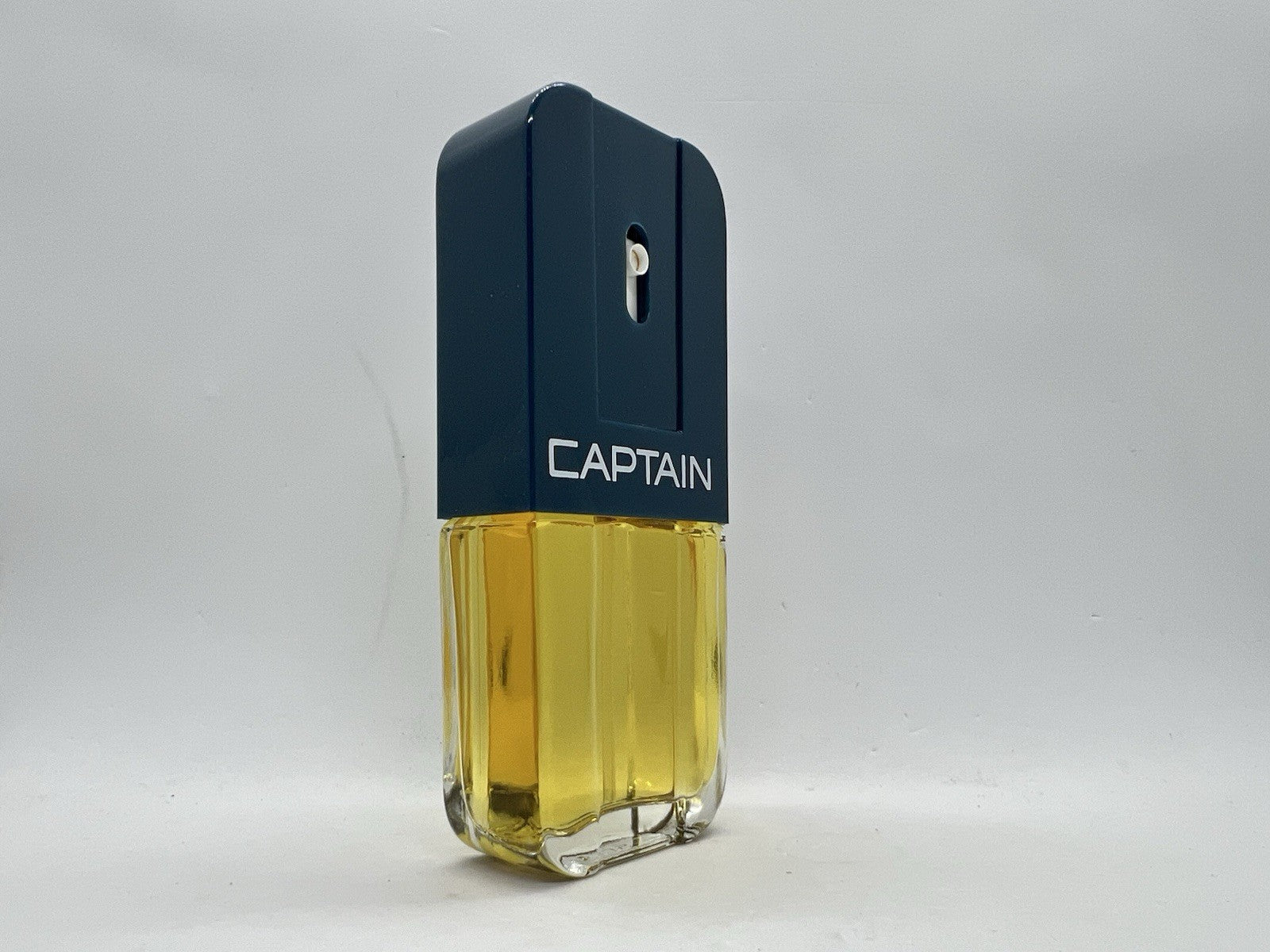 Captain edt By Molyneux Men's  1 OZ/30 ML VINTAGE/DISCONTINUED.4