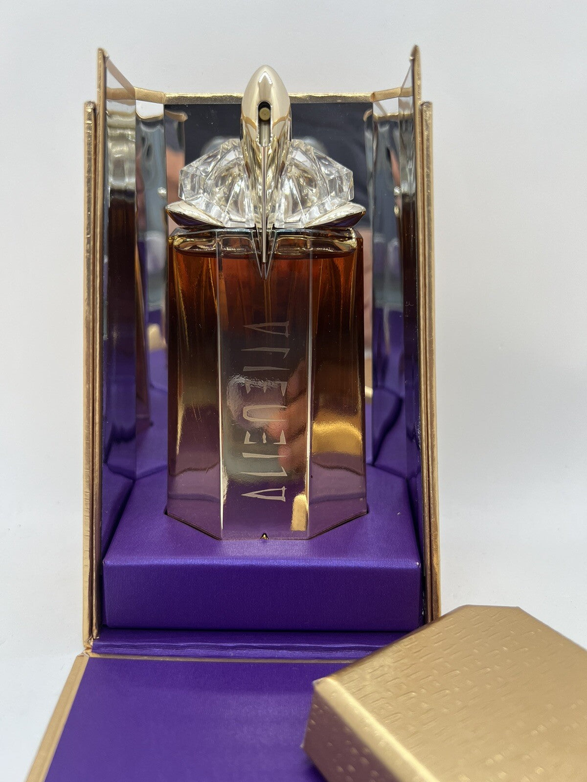 Thierry Mugler Alien Oud Majestueux Edp  90ml/3 oz Discontinued0